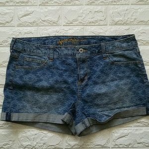 Arizona Jeans Women's Junior Size 13 Denim Shorts